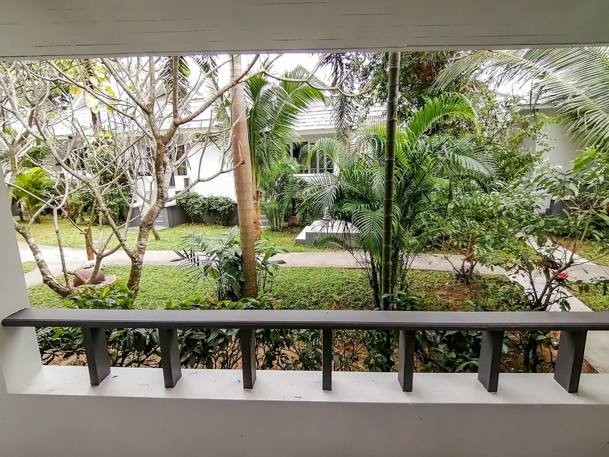 The Cosy Maenam Beach Resort Мае Нам Екстериор снимка